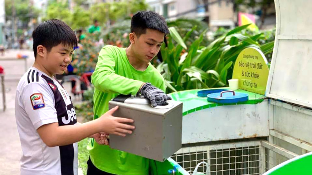 "Chúng tôi nhận rác thải nguy hại" | Xã hội | Báo Sài Gòn Giải Phóng