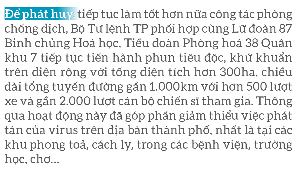 Lực lượng vũ trang ra quân phun khử khuẩn toàn thành phố ảnh 9
