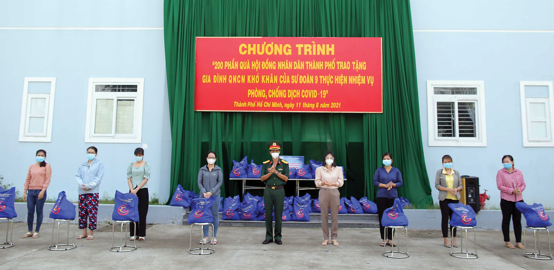 Trao 10.000 phần quà ý nghĩa đến công nhân, người lao động gặp khó khăn do Covid-19 ảnh 14