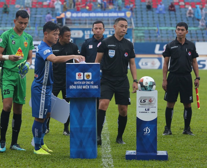 Trọng tài FIFA điều hành trận 'chung kết' của CLB Nam Định ...