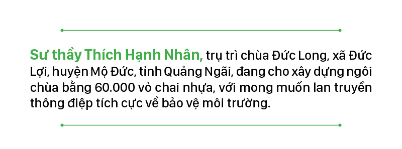 Độc đáo ngôi chùa được xây bằng 60.000 vỏ chai nhựa ảnh 1