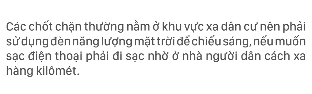 Vượt khó bám chốt, tuần tra biên giới phòng chống dịch ảnh 16