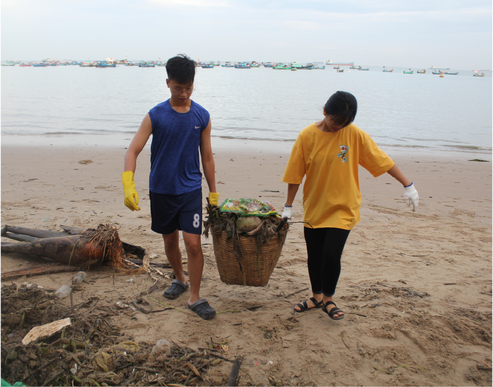 Mùa Hè đi nhặt rác ảnh 6