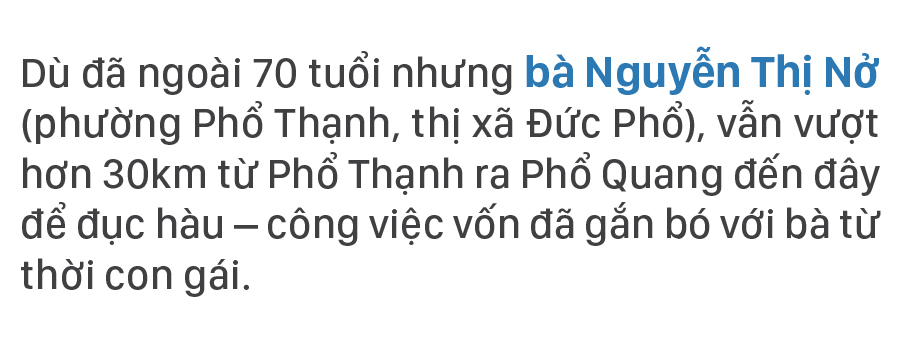 Nhọc nhằn nghề đẽo đá, đục hàu nơi cửa biển ảnh 5