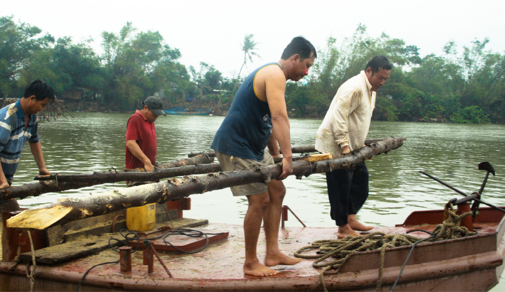 Cả làng cùng dựng cầu đón tết ảnh 8
