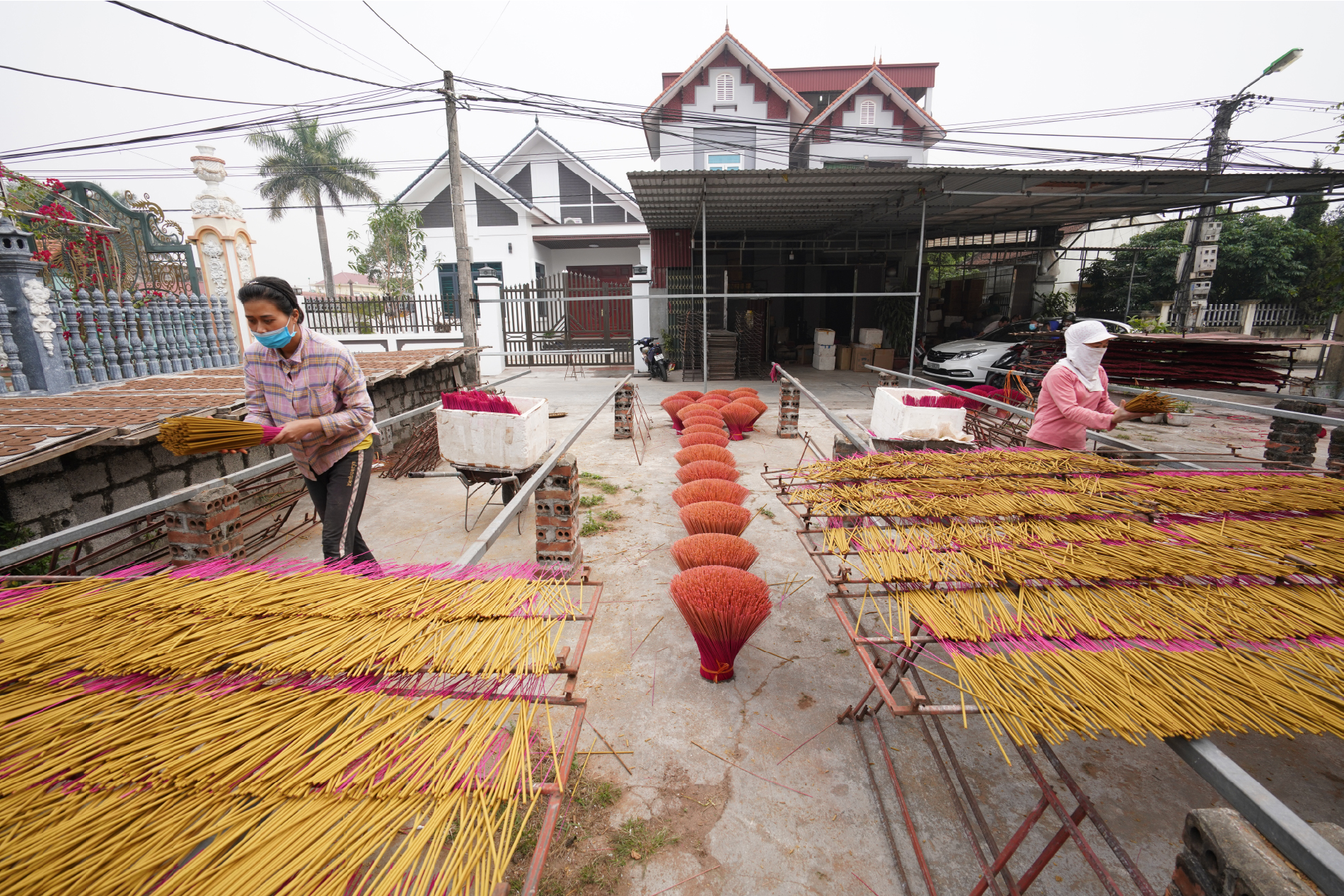 Thăm làng hương 200 năm tuổi thôn Cao ảnh 25