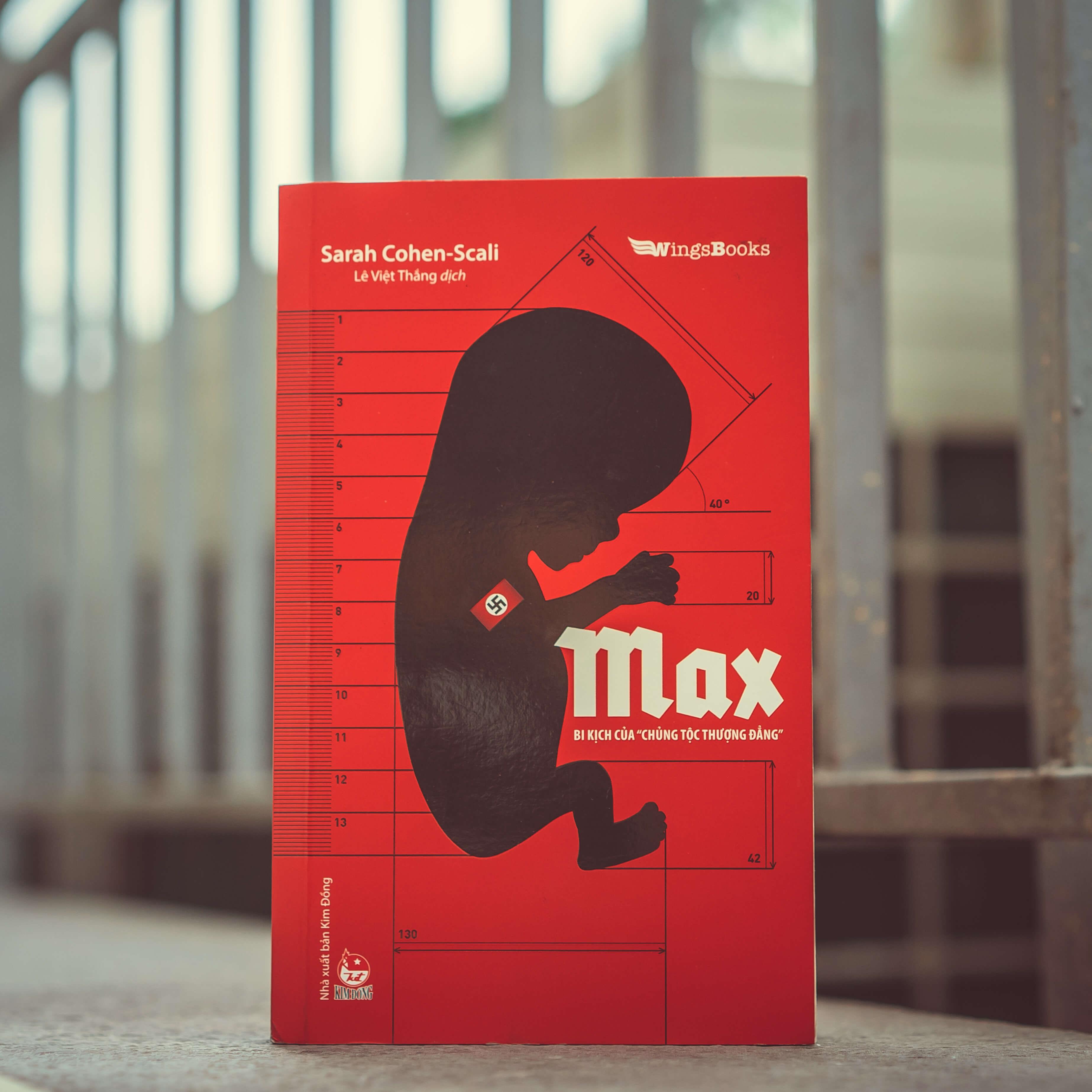 Review sách Max bi kịch của chủng tộc thượng đẳng 4 BÁO SÀI GÒN GIẢI PHÓNG