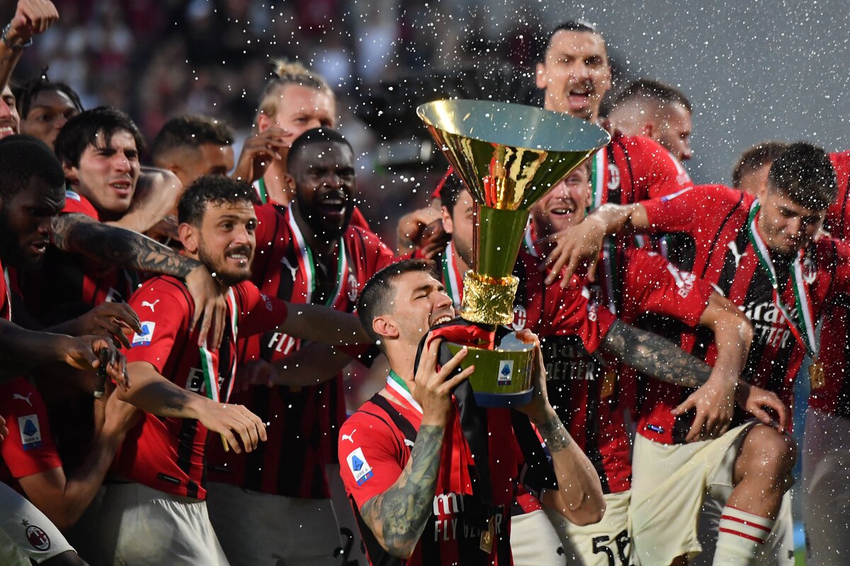 Tiền vệ Sandro Tonali của AC Milan thảo luận về chiến thắng Scudetto