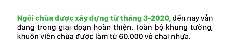 Độc đáo ngôi chùa được xây bằng 60.000 vỏ chai nhựa ảnh 3