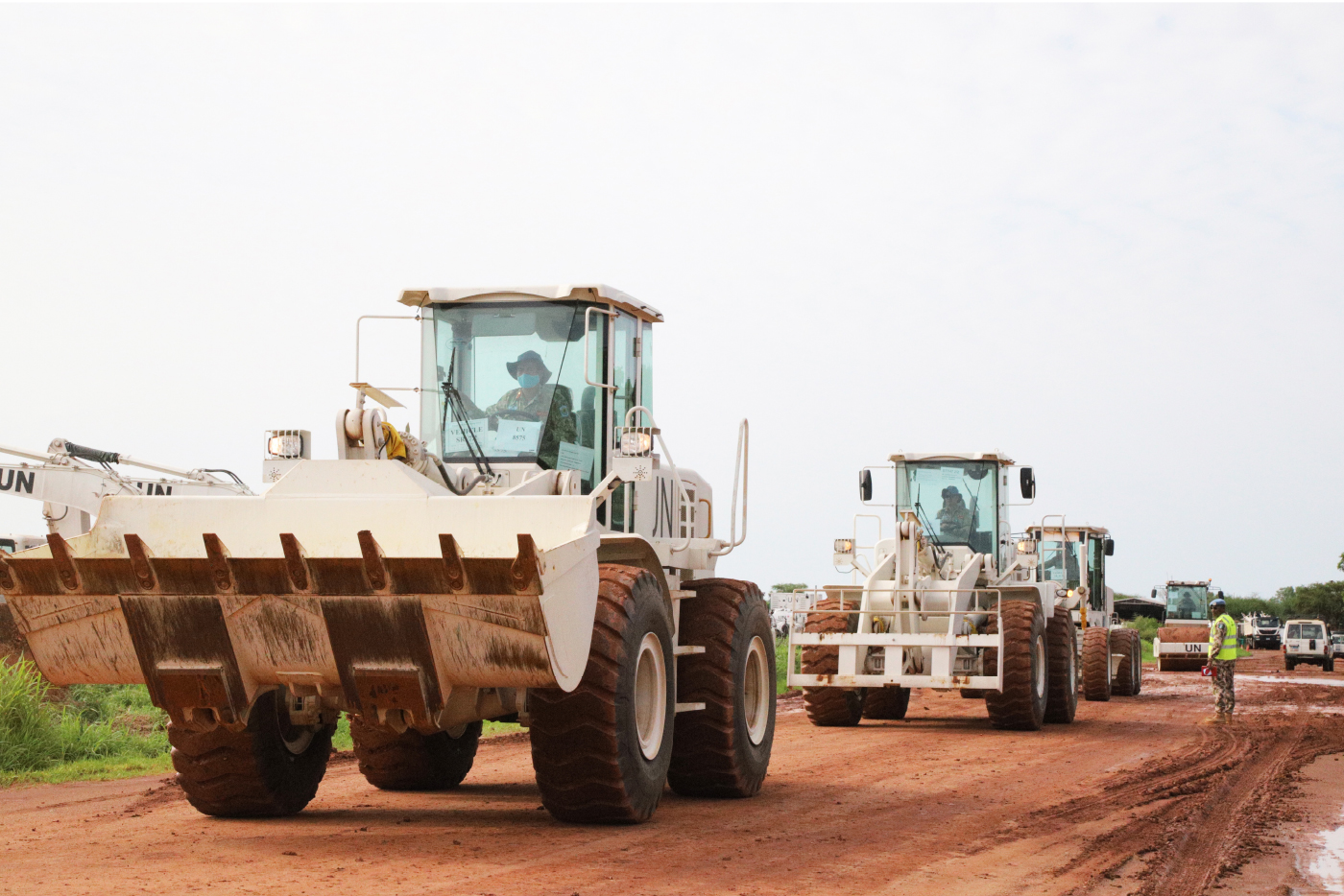 Dàn xe 'khủng' của Đội công binh số 1 Việt Nam lăn bánh tại phái bộ UNISFA ảnh 17