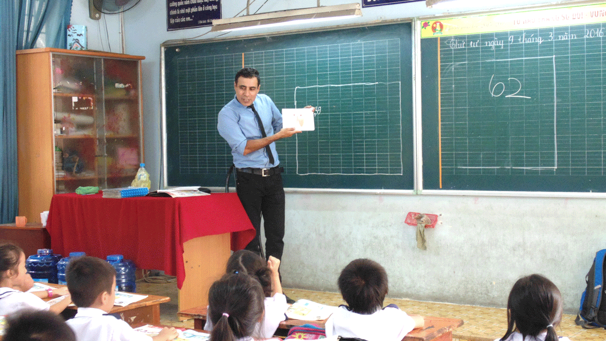 Giờ dạy tiếng Anh của giáo viên nước ngoài tại Trường Tiểu học Lê Đức Thọ (quận Gò Vấp)