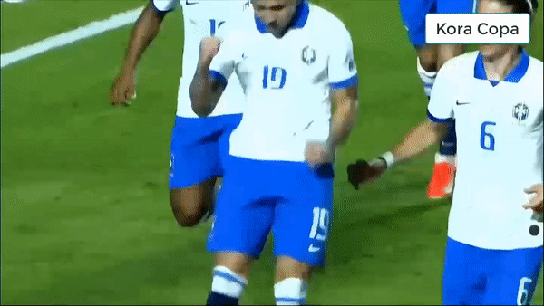 Copa America, Brazil - Bolivia 3-0: Coutinho lập cú đúp, Everton xuất thần
