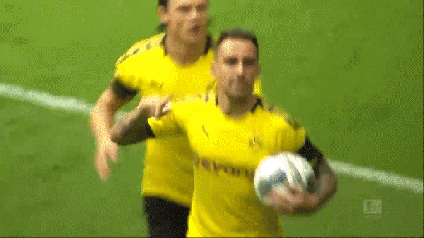 Borussia Dortmund - Augsburg 5-1: Niederlechner gây sốc, Alcacer, Sancho, Reus, Brandt trút mưa gôn