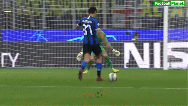 Inter Milan - Dortmund 2-0: Martínez, Candreva lập công, Inter vươn lên nhì bảng F