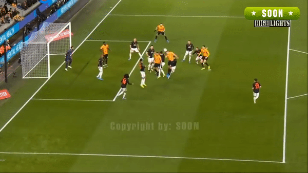 Wolverhampton - Man United 0-0: Rashford sút dội xà ngang, Raul Jimenez sút trúng cột