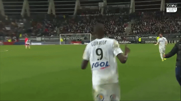 Amiens - PSG 4-4: Vắng Neymar, Mbappe, Di Maria, Cavani tịt ngòi, Kakuta, Diabate, Guirassy cầm hòa