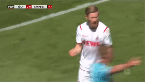 Koln - E.Frankfurt 1-1: Florian Kainz khai bàn trên chấm 11m, Bas Dost gỡ hòa