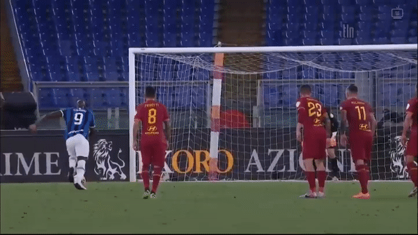 AS Roma - Inter 2-2: De Vrij khai bàn, Lukaku gỡ hòa trên chấm 11m, HLV Conte vất vả giành 1 điểm
