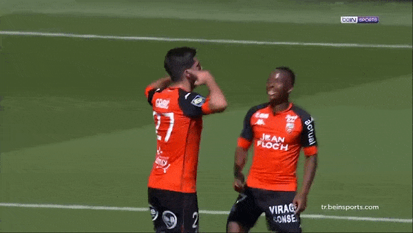 Lorient - Lens 2-3: Grbic mở bàn, Kakuta, Medina, Ganago tỏa sáng, Loic Bade nhận thẻ đỏ phút bù giờ