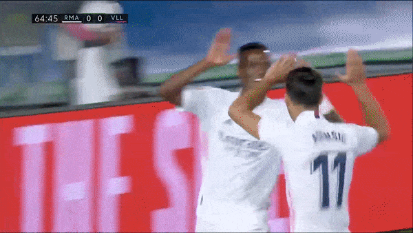 Real Madrid - Valladolid 1-0: Vinicius ghi bàn duy nhất, Zidane thắng suýt sao