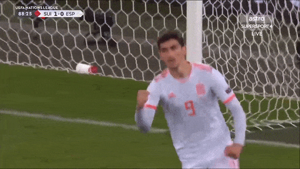 Thụy Sĩ - Tây Ban Nha 1-1: Freuler bất ngờ lập công, Ramos hỏng penalty, Moreno kịp gỡ hòa phút 89 