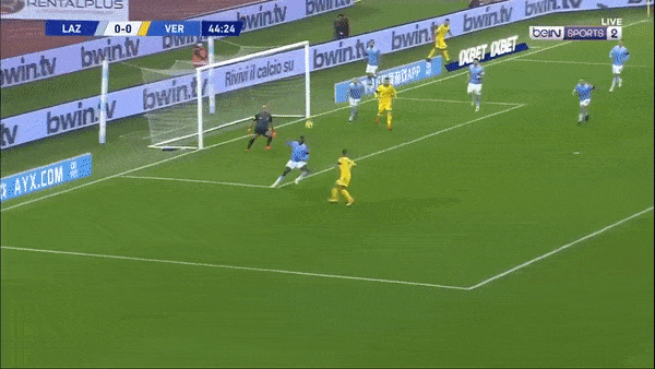 Lazio - Hellas Verona 1-2: Manuel Lazzari phản lưới nhà, Felipe Caicedo gỡ hòa nhưng Adrien Tameze bất ngờ hạ Lazio