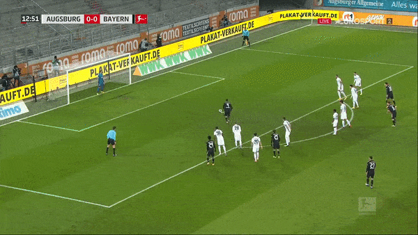 Augsburg - Bayern Munich 0-1: Lewandowski lập công từ chấm penalty