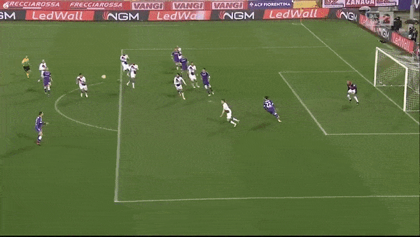 Fiorentina - Crotone 2-1: Bonaventura vẽ siêu phẩm, Vlahovic nhân đôi cách biệt, Simy rút ngắn tỷ số