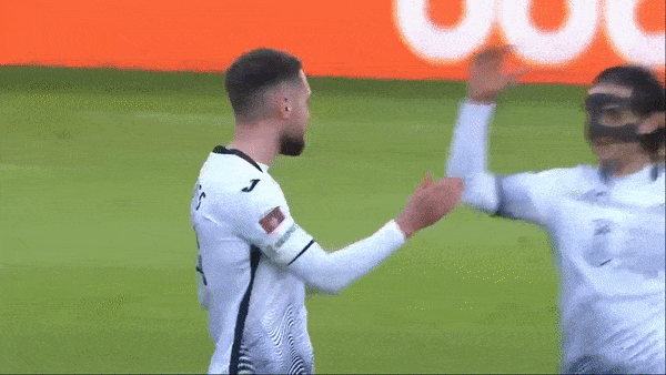Swansea City - Nottingham Forest 5-1: Liam Cullen, Matt Grimes lập cú đúp, Oli Cooper nhấn chìm đối thủ
