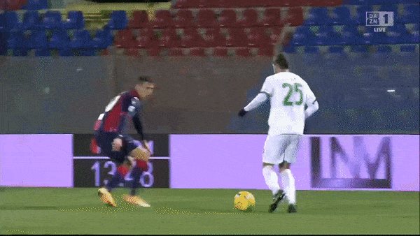 Crotone - Sassuolo 1-2: Berardi tỏa sáng, Adam Ounas gỡ hòa, Francesco Caputo ấn định chiến thắng từ chấm penalty