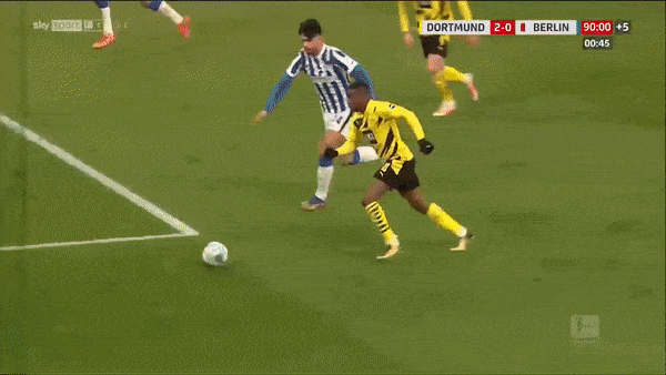 Borussia Dortmund - Hertha Berlin 2-0: Haaland kém duyên, Brandt, Moukoko tỏa sáng, Darida phải nhận thẻ đỏ