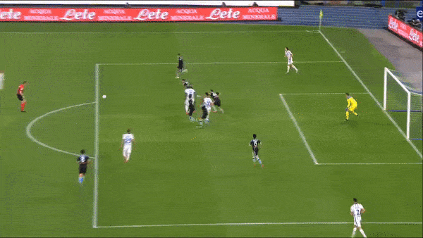 Napoli - Inter Milan 1-1: Lukaku sút dội xà, Handanovic bất ngờ phản lưới nhà, Eriksen kịp gỡ hòa, HLV Conte xây chắc ngôi đầu Serie A