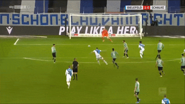 Arminia Bielefeld - Schalke 1-0: Amos Pieper kiến tạo, Fabian Klos chớp thời cơ ghi bàn, Malick Thiaw nhận thẻ đỏ