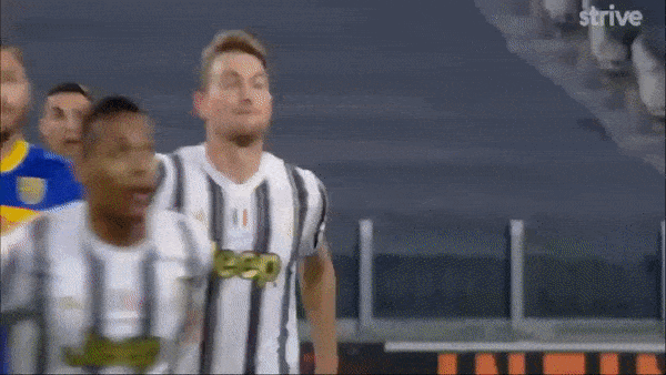 Juventus - Parma 3-1: Ronaldo kém duyên, Brugman bất ngờ thủng lưới Buffon, Alex Sandro, De Ligt giúp HLV Pirlo ngược dòng chiến thắng