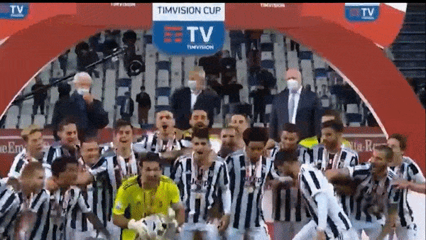 Atalanta - Juventus 1-2: Sao trẻ Dejan Kulusevski, Federico Chiesa tỏa sáng, đàn anh Buffon, Ronaldo và HLV Pirlo vô địch Coppa Italia