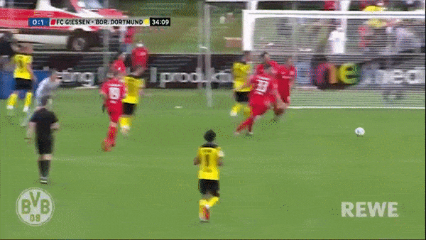 Giao hữu, Teutonia Giessen - Borussia Dortmund 0-2: Ansgar Knauff, Steffen Tigges lần lượt khoe tài, sớm đè bẹp đối thủ từ hiệp 1