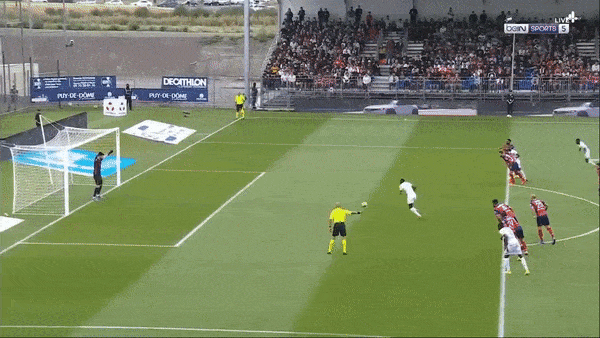 Clermont vs Metz 2-2: Niane mở bàn trên chấm penalty, Desmas, Niakate đều bất ngờ phản lưới nhà, Rashani kịp giành lại 1 điểm