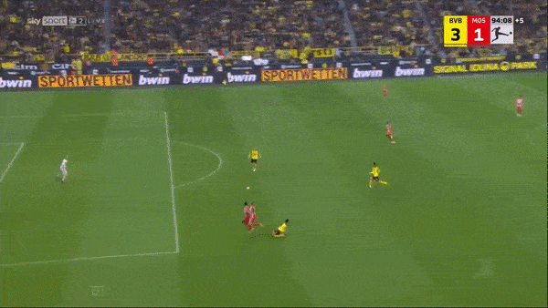 Borussia Dortmund vs Mainz 3-1: Reus sớm mở bàn, Haaland lập cú đúp, Burkardt rút ngắn tỷ số, Dortmund vượt mặt Bayern dẫn đầu Bundesliga