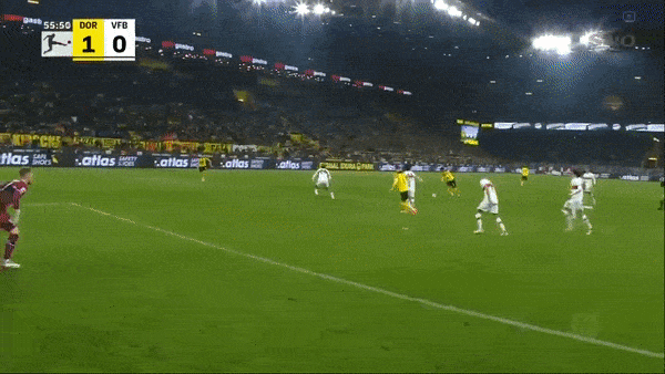 Borussia Dortmund vs Stuttgart 2-1: Vắng Haaland, Dortmund thắng kịch tính, Donyell Malen mở tỷ số, Roberto Massimo gỡ hòa, Marco Reus kịp lập công phút cuối trận