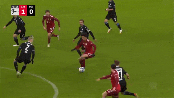 Bayern Munich vs Arminia Bielefeld 1-0: Thomas Muller kiến tạo, Leroy Sane sút xa ghi bàn duy nhất, Bayern tạm dẫn đầu Bundesliga