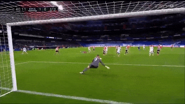 Real Madrid vs Athletic Bilbao 1-0: Marco Asensio sút xa Unai Simon bắt không dính, Luka Modric sút hụt bóng, Benzema chớp thời cơ, HLV Ancelotti dẫn đầu La Liga