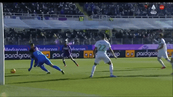 Fiorentina vs Sassuolo 2-2: Gianluca Scamacca, Davide Frattesi lập công, Dusan Vlahovic, Lucas Torreira ngược dòng chia điểm, Cristiano Biraghi nhận thẻ đỏ