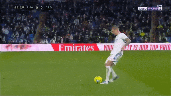 Real Madrid vs Cadiz 0-0: Thủ thành Jeremias Ledesma xuất thần cản phá khiến Eden Hazard, Karim Benzema, Vinicius Junior  tịt ngòi, chia điểm cùng Real