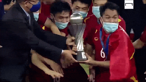 U23 Việt Nam vs U23 Thái Lan 1-0: Tuấn Tài kiến tạo, Bảo Toàn đánh đầu đẹp mắt, những chiến binh của HLV Đinh Tiến Nam đăng quang AFF U23 Championship