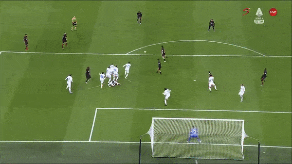 AC Milan vs Empoli 1-0: Olivier Giroud kém duyên ghi bàn, Pierre Kalulu tỉa bóng từ xa ghi bàn duy nhất, AC Milan củng cố ngôi đầu Serie A 