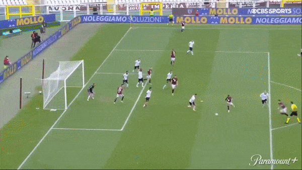 Torino vs Spezia 2-1: Sasa Lukic xuất thần cú đúp bàn thắng, Rey Manaj ghi bàn danh dự trên chấm penalty