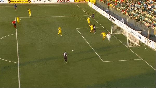 Lithuania vs Luxembourg 0-2: Danel Sinani xuất thần lập cú đúp, Luxembourg tạm xếp sau Thỗ Nhĩ Kỳ