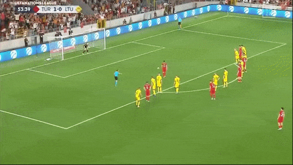 Thỗ Nhĩ Kỳ vs Lithuania 2-0: Kaan Ayhan mở bàn, Hakan Calhanoglu chốt hạ chiến thắng trên chấm penalty