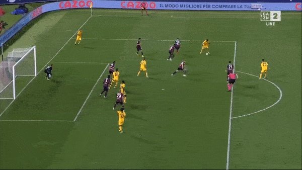 Bologna vs Salernitana 1-1: Marko Arnautovic mở bàn trên chấm penalty, Boulaye Dia kịp chia điểm cuối trận