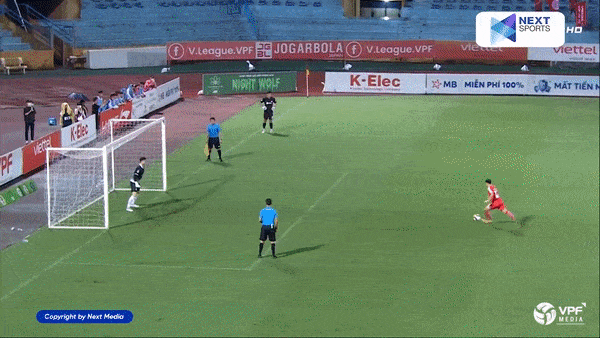 Viettel vs Bình Định 0-0 (pen 3-5): Người nhện Văn Lâm tỏa sáng hạ Khắc Ngọc, Bình Định gặp Thanh Hóa ở bán kết Cúp Quốc gia 2022